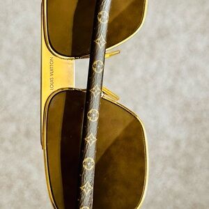 Louis Vuitton Sun Glasses